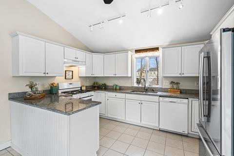 519 Washington St, Gloucester, MA 01930 photo 8