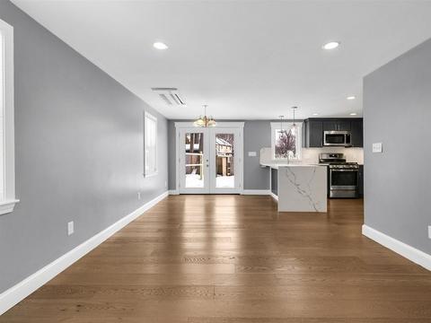 557 Cabot St, Beverly, MA 01915 photo 6