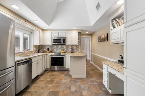 4 Whitfield Rd, Danvers, MA 01923 photo 3