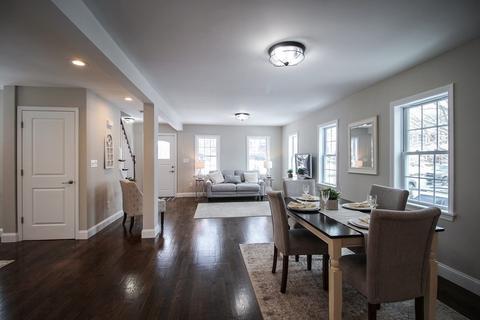35 Orange St, Reading, MA 01867 photo 7