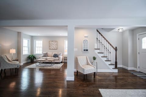 35 Orange St, Reading, MA 01867 photo 5