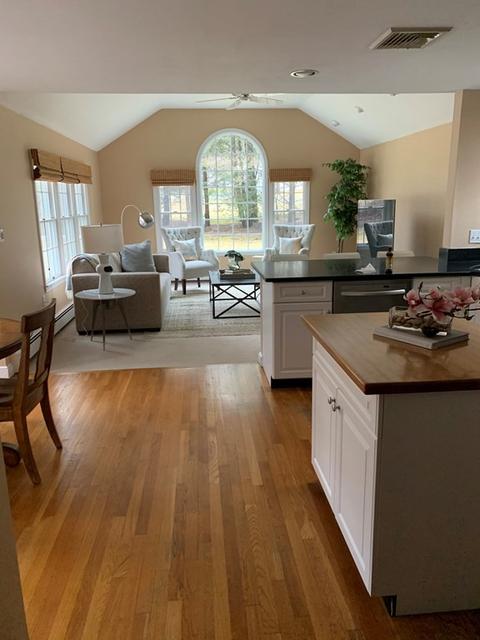 20 Edgewater Dr, Wellesley, MA 02481 photo 4