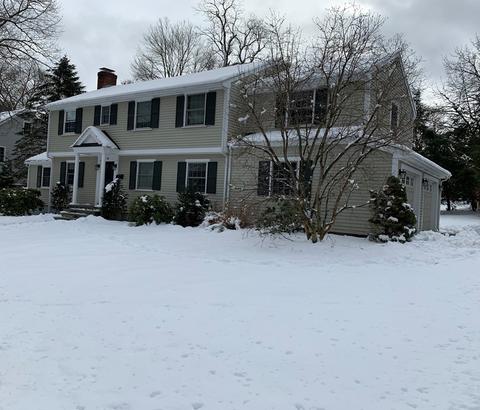 20 Edgewater Dr, Wellesley, MA 02481 photo 1