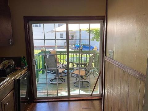 24 Elm St, Webster, MA 01570 photo 4