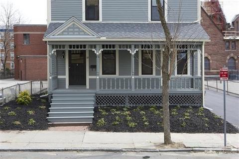 32 Temple St, Springfield, MA 01105 photo 2