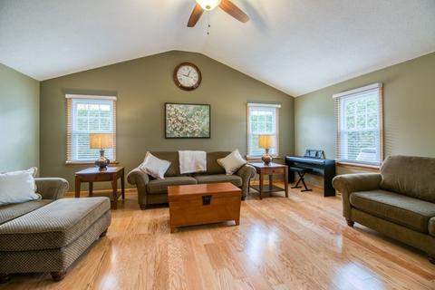 238 Winterset Dr, Springfield, MA 01129 photo 9