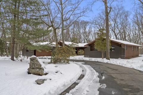 10 Downing Ln, Warwick, RI 02886 photo 1