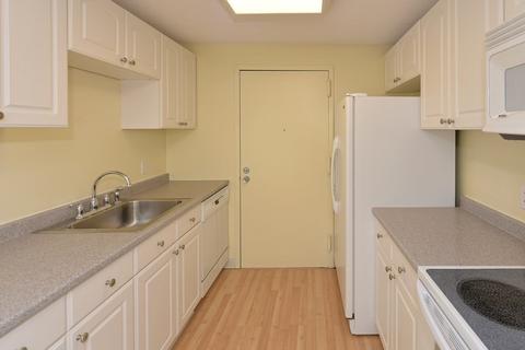 52 Silver Hill Ln #24, Natick, MA 01760 photo 9
