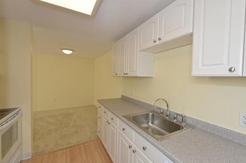 52 Silver Hill Ln #24, Natick, MA 01760 photo 12