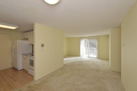 52 Silver Hill Ln #24, Natick, MA 01760 photo 8