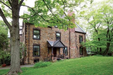 242 Walnut St, Brookline, MA 02445 photo 11