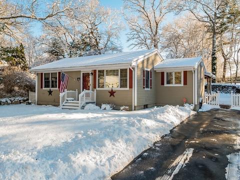 10 Pershing Ave, Acushnet, MA 02743 photo 3