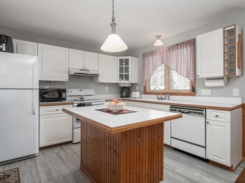 10 Pershing Ave, Acushnet, MA 02743 photo 11