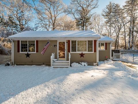 10 Pershing Ave, Acushnet, MA 02743 photo 2