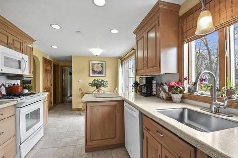 3 Wormstead St, Saugus, MA 01906 photo 11