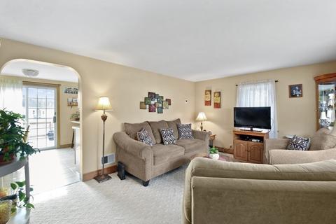 3 Wormstead St, Saugus, MA 01906 photo 8