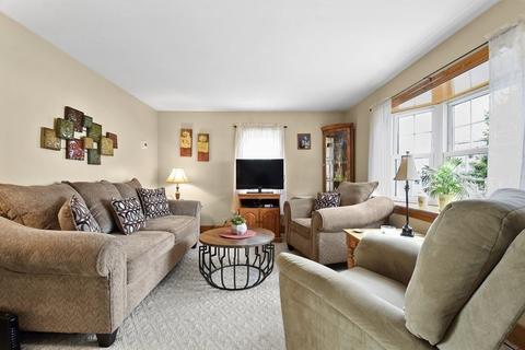 3 Wormstead St, Saugus, MA 01906 photo 5