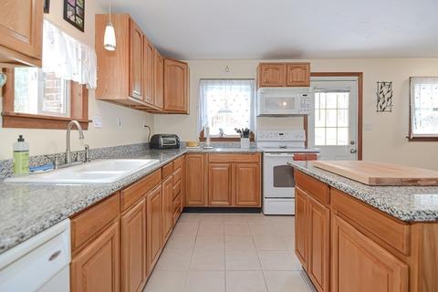 25 Mumford Rd, Sutton, MA 01590 photo 3