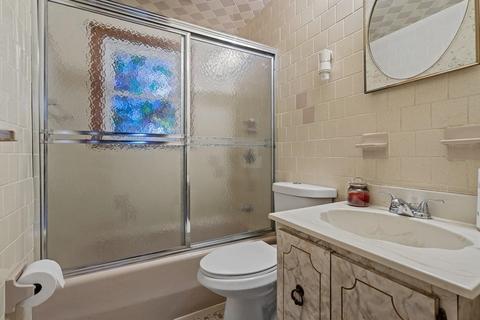 22 Border St, Dedham, MA 02026 photo 13