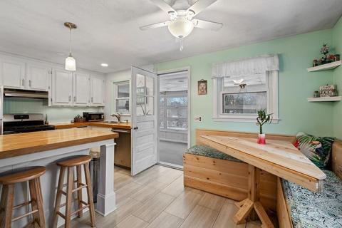 22 Border St, Dedham, MA 02026 photo 7