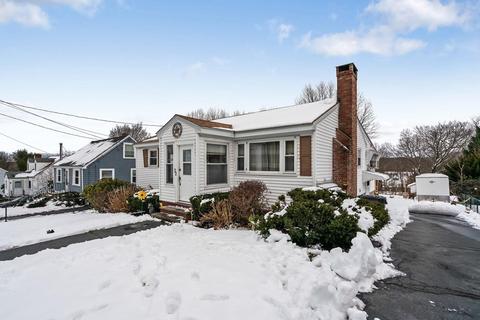 22 Border St, Dedham, MA 02026 photo 2