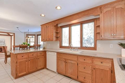 44 Colonial Dr, Mendon, MA 01756 photo 9