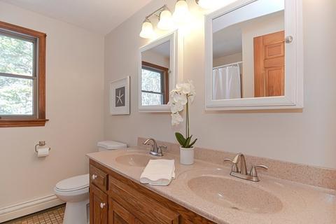 44 Colonial Dr, Mendon, MA 01756 photo 21