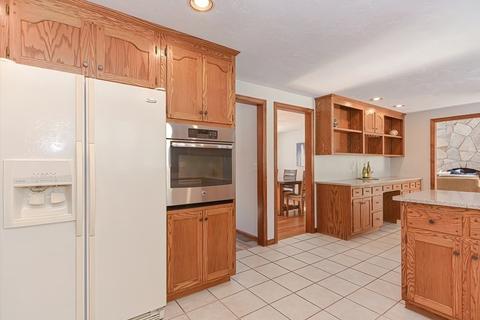 44 Colonial Dr, Mendon, MA 01756 photo 12