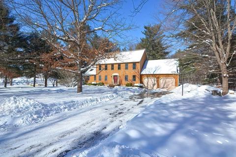 44 Colonial Dr, Mendon, MA 01756 photo 1