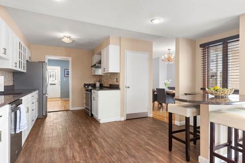 50 Cedar St, Marblehead, MA 01945 photo 12