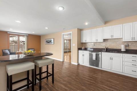 50 Cedar St, Marblehead, MA 01945 photo 17
