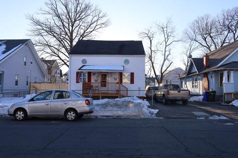192 Maynard St, Springfield, MA 01109 photo 1