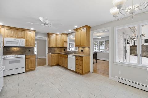 105 Gay St, Needham, MA 02492 photo 9