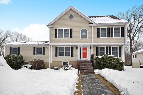 100 Wright St, Arlington, MA 02474 photo 1