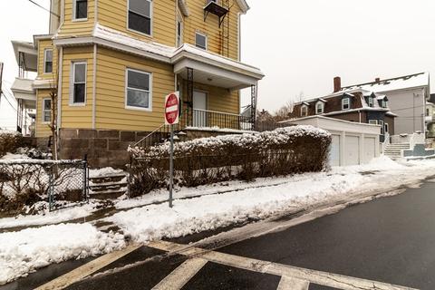 181 Tecumseh St, Fall River, MA 02721 photo 3