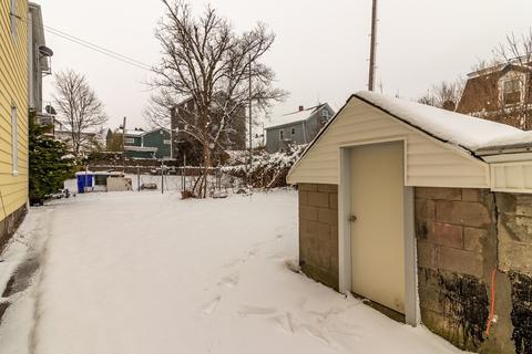 181 Tecumseh St, Fall River, MA 02721 photo 9