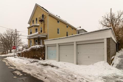 181 Tecumseh St, Fall River, MA 02721 photo 4
