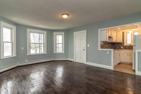 181 Tecumseh St, Fall River, MA 02721 photo 12