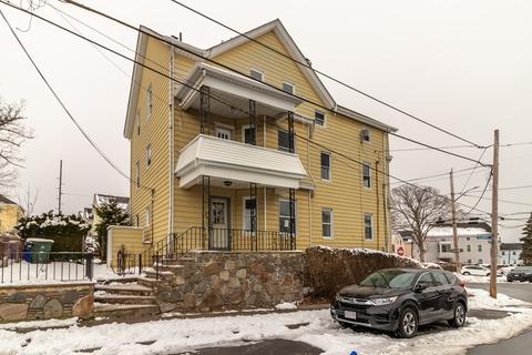 181 Tecumseh St, Fall River, MA 02721 photo 2