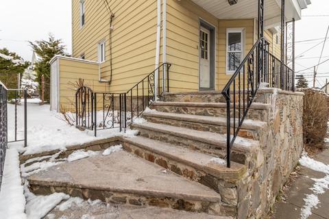 181 Tecumseh St, Fall River, MA 02721 photo 6