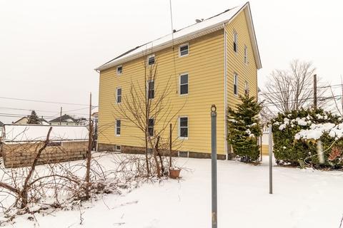 181 Tecumseh St, Fall River, MA 02721 photo 7