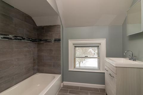 181 Tecumseh St, Fall River, MA 02721 photo 28