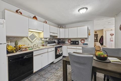 32 Winthrop St, Everett, MA 02149 photo 9
