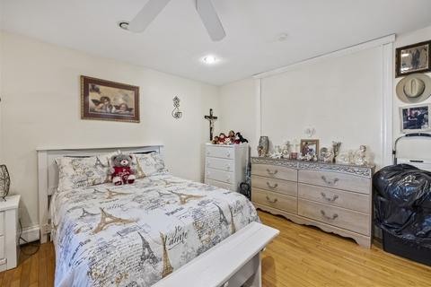 32 Winthrop St, Everett, MA 02149 photo 17
