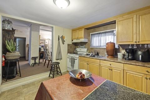 32 Winthrop St, Everett, MA 02149 photo 24