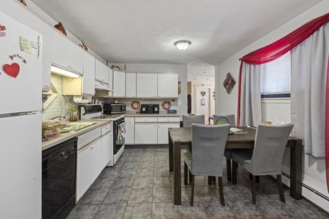 32 Winthrop St, Everett, MA 02149 photo 8
