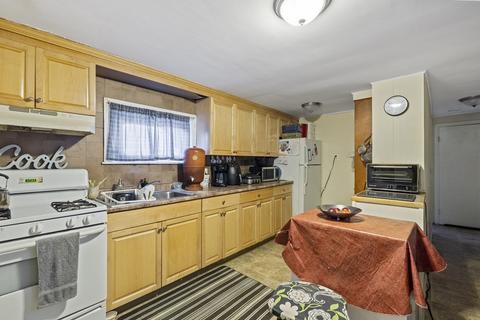 32 Winthrop St, Everett, MA 02149 photo 23