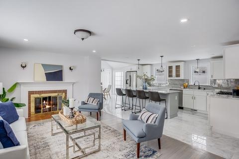 5 Barbara Rd, Danvers, MA 01923 photo 1