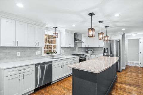 13 Short St, Reading, MA 01867 photo 6