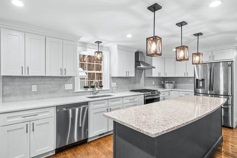 13 Short St, Reading, MA 01867 photo 5